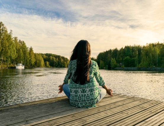 corso di yoga al parco Berrini di Ternate